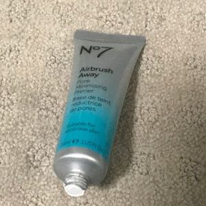 N07 Airbrush away Face primer